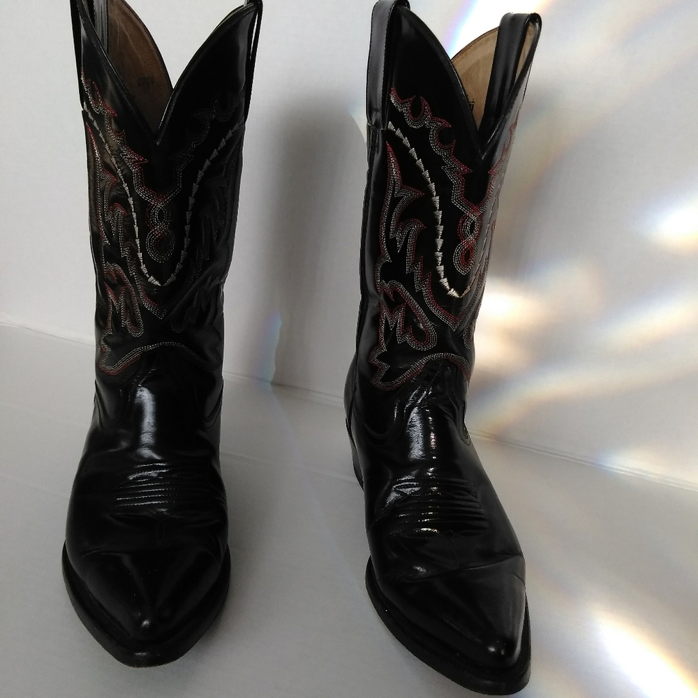 Boots - Picture 5 of 12